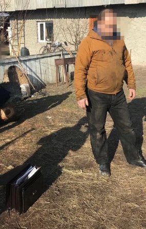 На Волині посадовець попався на хабарі у 2 000 доларів