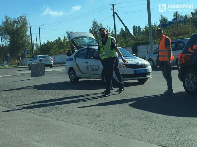 У Луцьку в районі вулиць Дубнівської та Глушець сталася ДТП. ФОТО