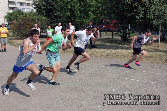 Кандидати у луцьку поліцію демонстрували рівень фізичної підготовки. ФОТО. ВІДЕО