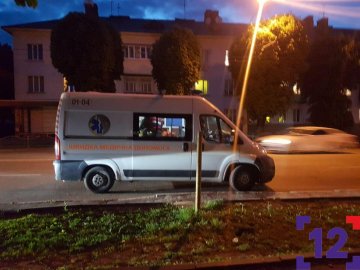 Медики «відкачали» 13-річну лучанку, яка отруїлась алкоголем