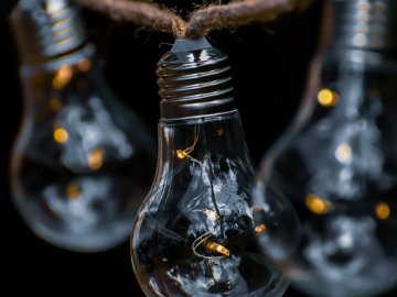 Коли і де на Волині вимикатимуть світло 20 січня