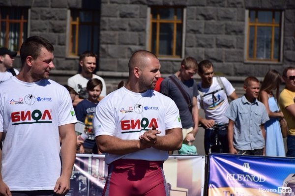 22 богатирі вражали лучан надзвичайною силою та міццю. ФОТО