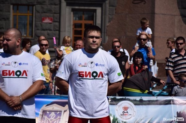 22 богатирі вражали лучан надзвичайною силою та міццю. ФОТО