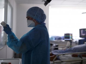 У волинську обласну лікарню приходять пацієнти з купленими сертифікатами про вакцинацію