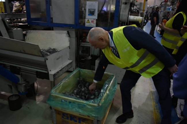 Савченку показали, як на великому заводі практикуються волинські студенти. ФОТО