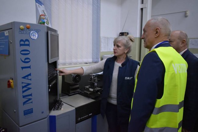 Савченку показали, як на великому заводі практикуються волинські студенти. ФОТО