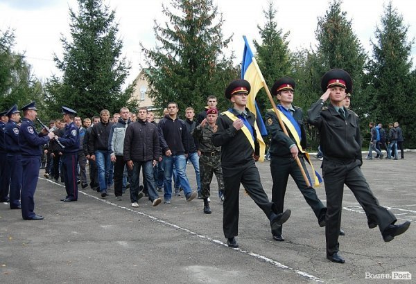 Як волинських юнаків проводжали в армію. ФОТО