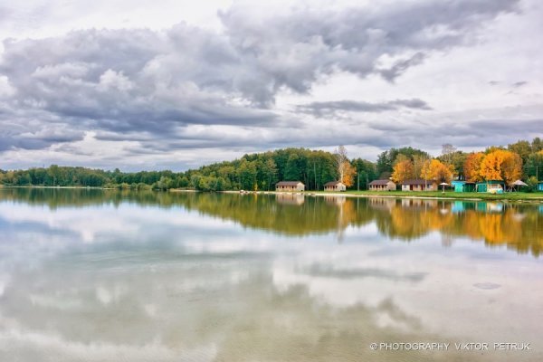 Тиша і спокій: неймовірні світлини осіннього Світязю