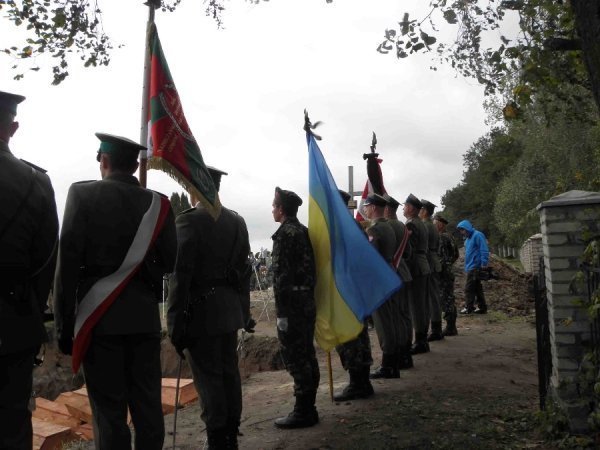 На Волині перепоховали останки жертв масових репресій. ФОТО