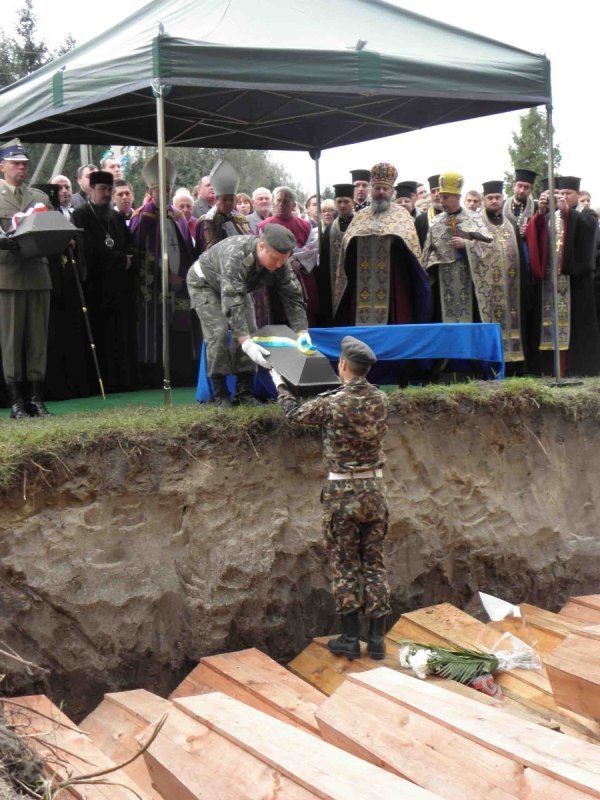 На Волині перепоховали останки жертв масових репресій. ФОТО