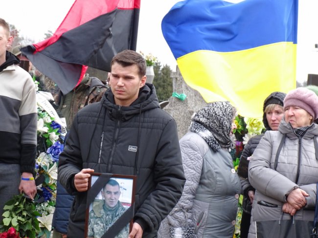 На Волині попрощались із Героєм Вадимом Гуньком