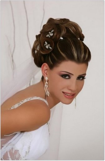 Лучанок запрошують на курси краси*