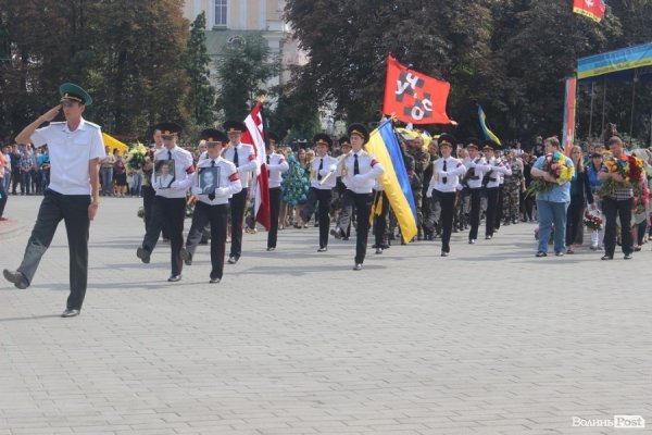  У Луцьку прощалися з загиблими айдарівцями. ФОТО