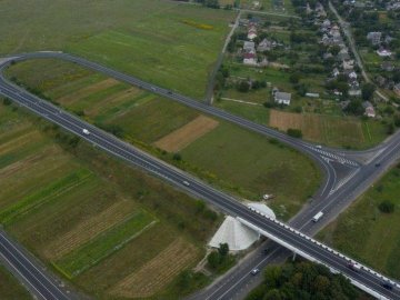 У селі поблизу Луцька відремонтували міст. ФОТО