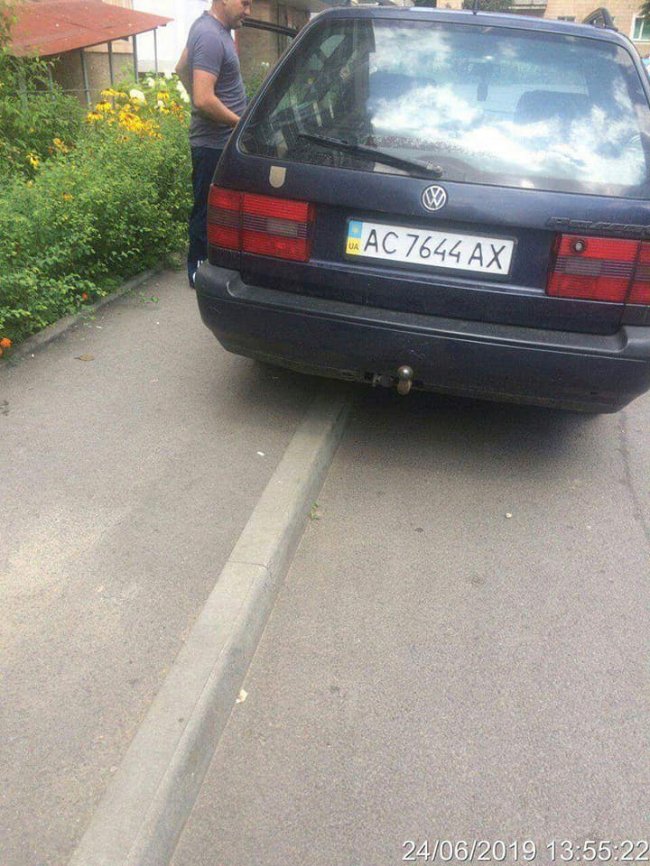 У Луцьку муніципали карали «автохамів». ФОТО