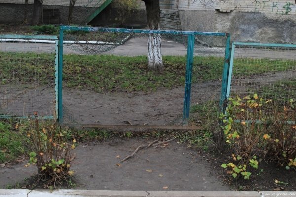Дитсадок в Луцьку, як прохідний двір. ФОТО