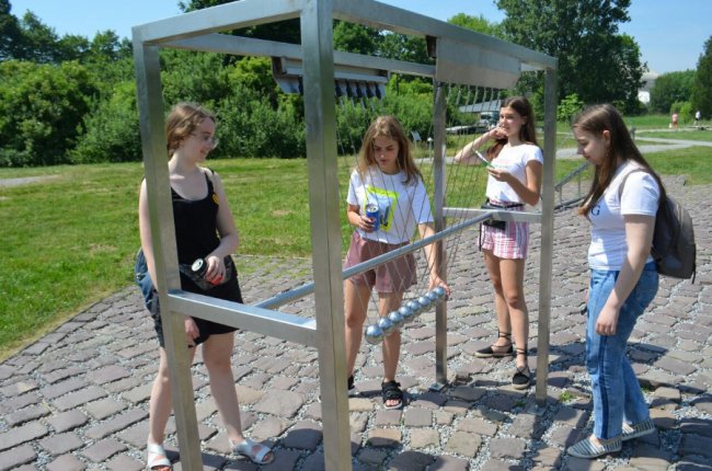 Луцькі школярі проміняли випускний на незабутню подорож за кордон. ФОТО