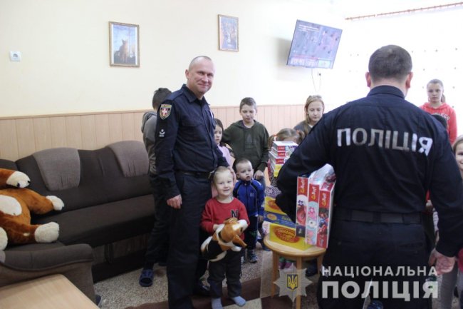 На Волині поліцейські влаштували свято для дітей особливої долі. ФОТО