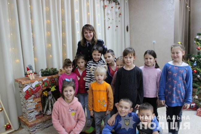На Волині поліцейські влаштували свято для дітей особливої долі. ФОТО