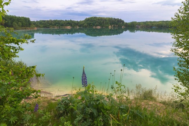 Наче Мальдіви: волинський фотограф показав кар'єр небесного кольору на Вінничині. ФОТО