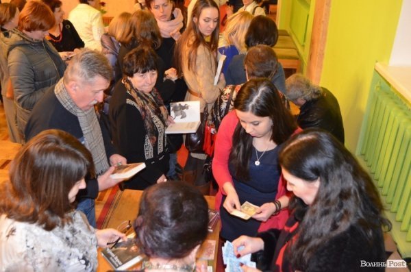 Шкляр у Луцьку розповів, чому Україні не потрібен Крим і Донбас. ФОТО