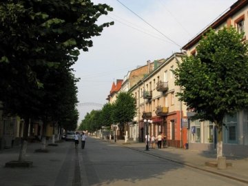 Ретро фото: яким був центр Луцька 33 роки тому