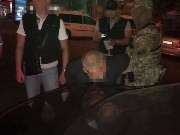 В Одесі на хабарі впіймали начальника з ОДА
