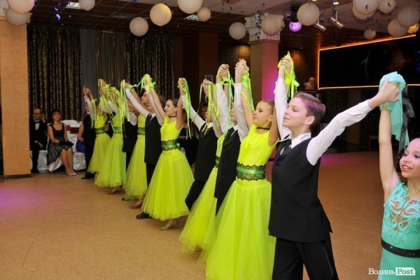 Фото різдвяного балу в Луцьку