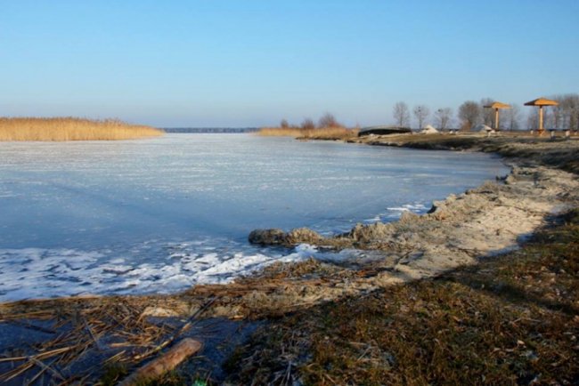 Опублікували зимові світлини мальовничого Світязю. ФОТО