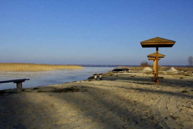 Опублікували зимові світлини мальовничого Світязю. ФОТО