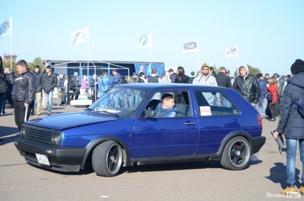 Під Луцьком відбувся чемпіонат з дрег-рейсингу. ФОТО