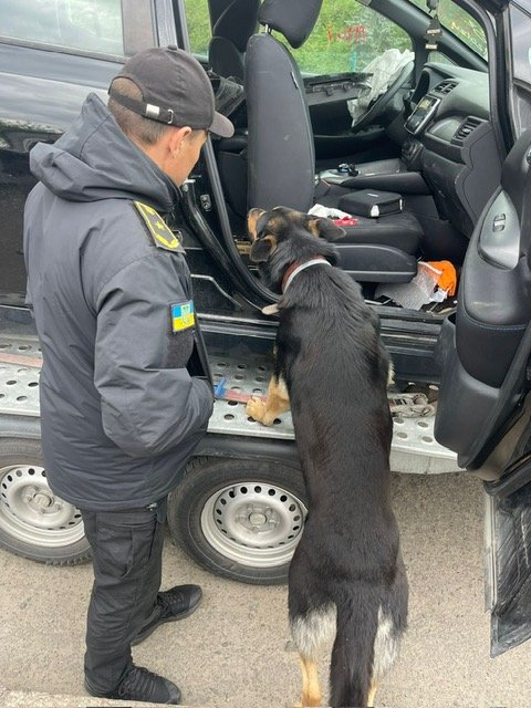 Через «Устилуг» намагалися провезти наркотичні речовини та набої