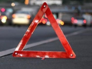 У Луцьку – аварія за участю маршрутки з пасажирами та легковика