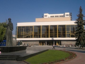 Архітектор відповів Віктору Корсаку на критику щодо реконструкції Театрального майдану