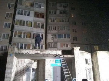 Курйоз під час пограбування у Дніпрі:  злодій випав з вікна  5-го поверху