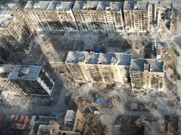 Росіяни доставили з Маріуполя у фільтраційний табір понад 500 людей для депортації