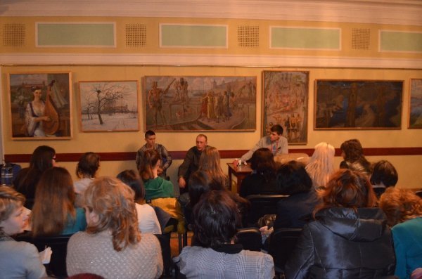  У Луцьку «Правий сектор» влаштував медичні навчання. ФОТО