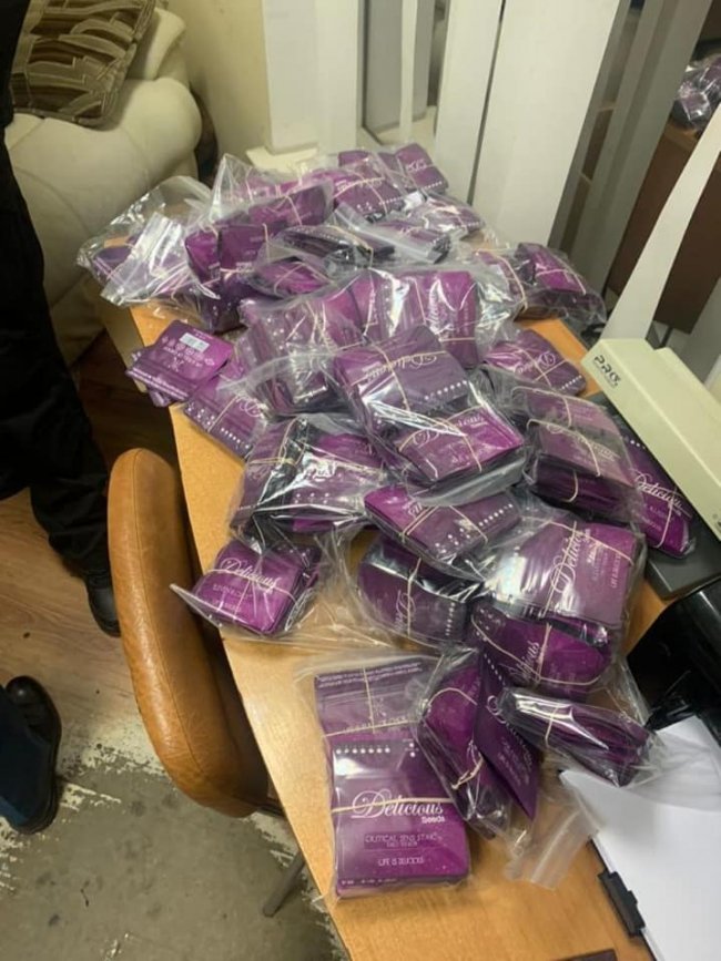 На «Ягодині» у авто знайшли декілька ящиків з насінням коноплі вартістю понад 1 мільйон. ФОТО