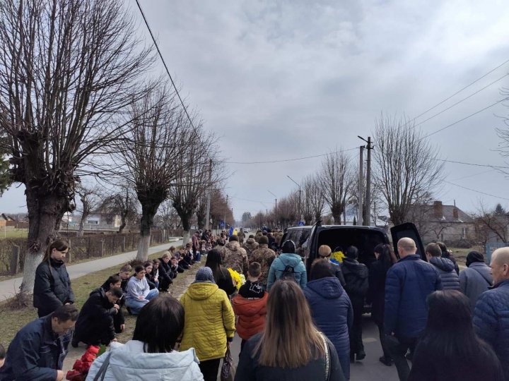 Волиняни провели в останню путь Героя Андрія Драганчука