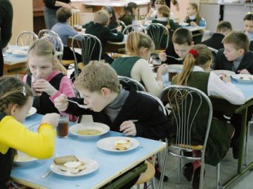 У Маневицькому районі  відновлять харчування дітям-чорнобильцям