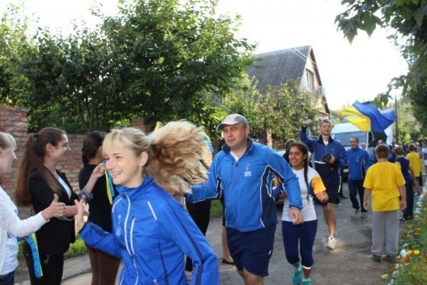  Міжнародна факельна естафета дісталася Луцька. ФОТО