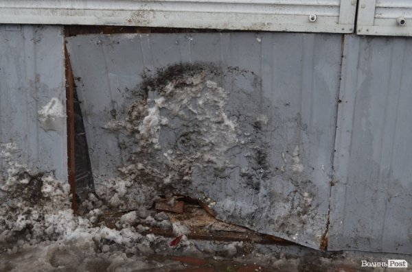 Аварія у Луцьку: авто в’їхало в тролейбус із пасажирами. ФОТО. ВІДЕО