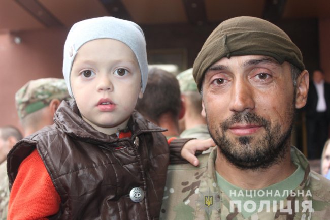 Багатодітна сім'я поліцейського з Волині отримала двокімнатну квартиру 