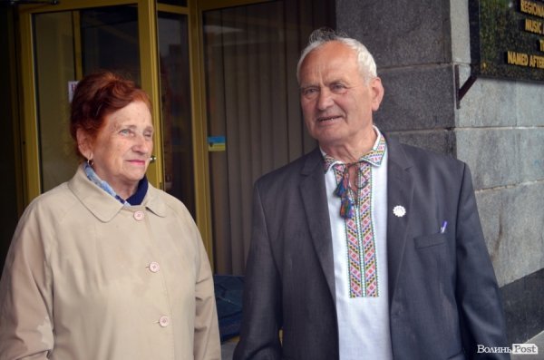 Луцькі націоналісти відзначили День героїв маршем у сильну зливу. ФОТО