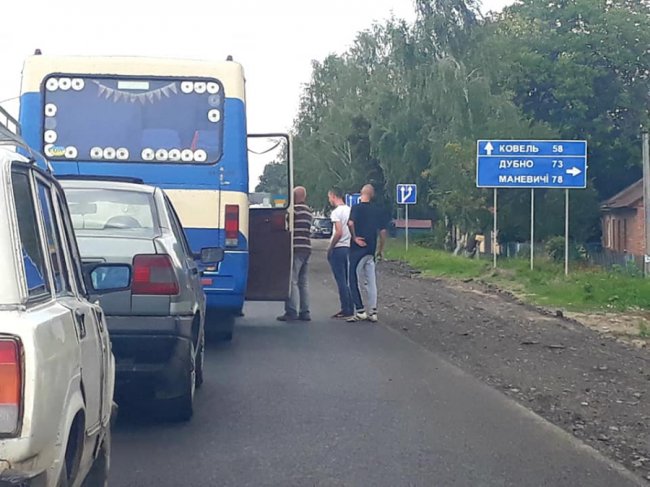 Голова Княгининівської громади виховувала водіїв-нечупар. ФОТО