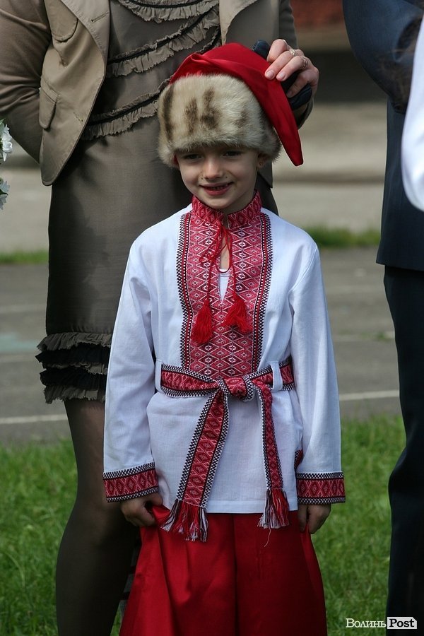 У Луцьку пролунав останній дзвінок. ФОТО