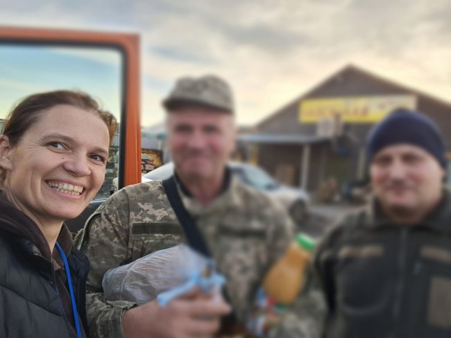 У селі на Волині волонтери випікають хліб для воїнів