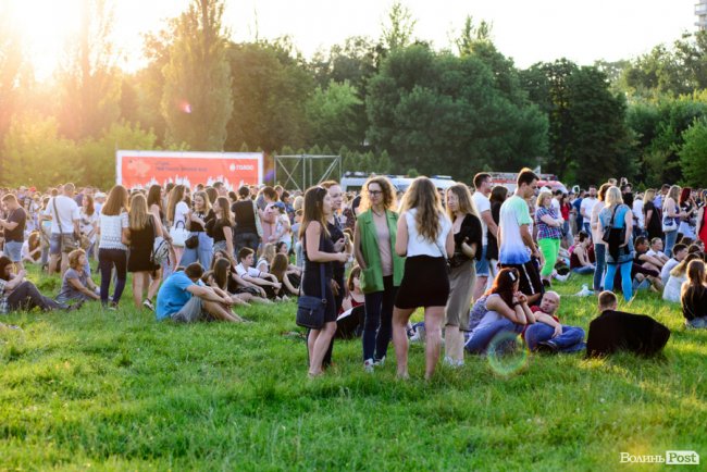 Казали «гречка», але підспівували: як у Луцьку минув безкоштовний концерт «Океану Ельзи». ФОТО 