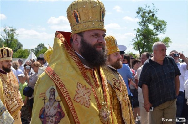 Політика, молитва і шашлик: під Берестечком вшановували річницю битви. ФОТО