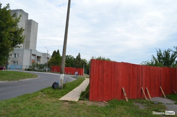 Що будують на вулиці Ветеранів у Луцьку? ФОТО